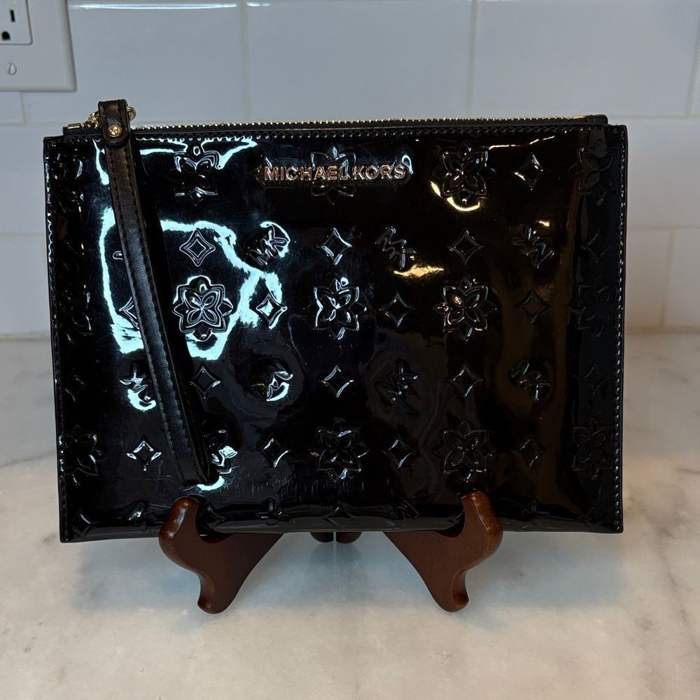 Michael Kors Purse Handbag Patent Leather Embossed XL Wristlet Pouch Clutch
